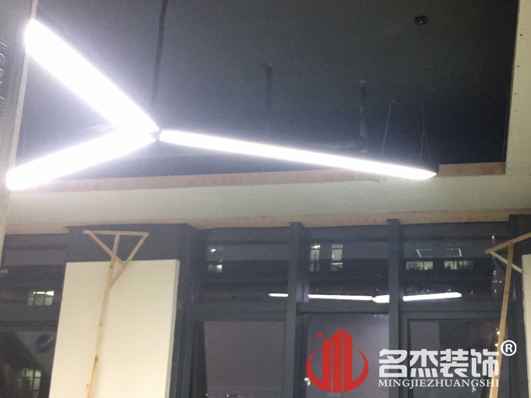 ����װ����ƹ�˾